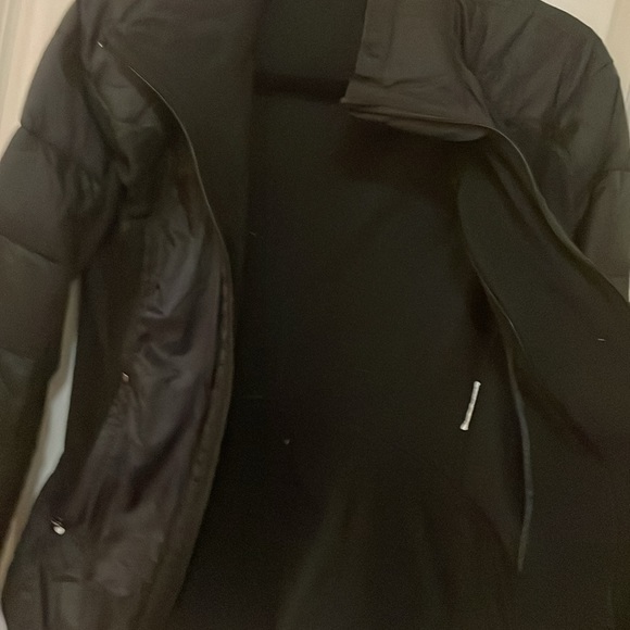 Lululemon black jacket (size 4 or 6) great condition - Picture 11 of 11